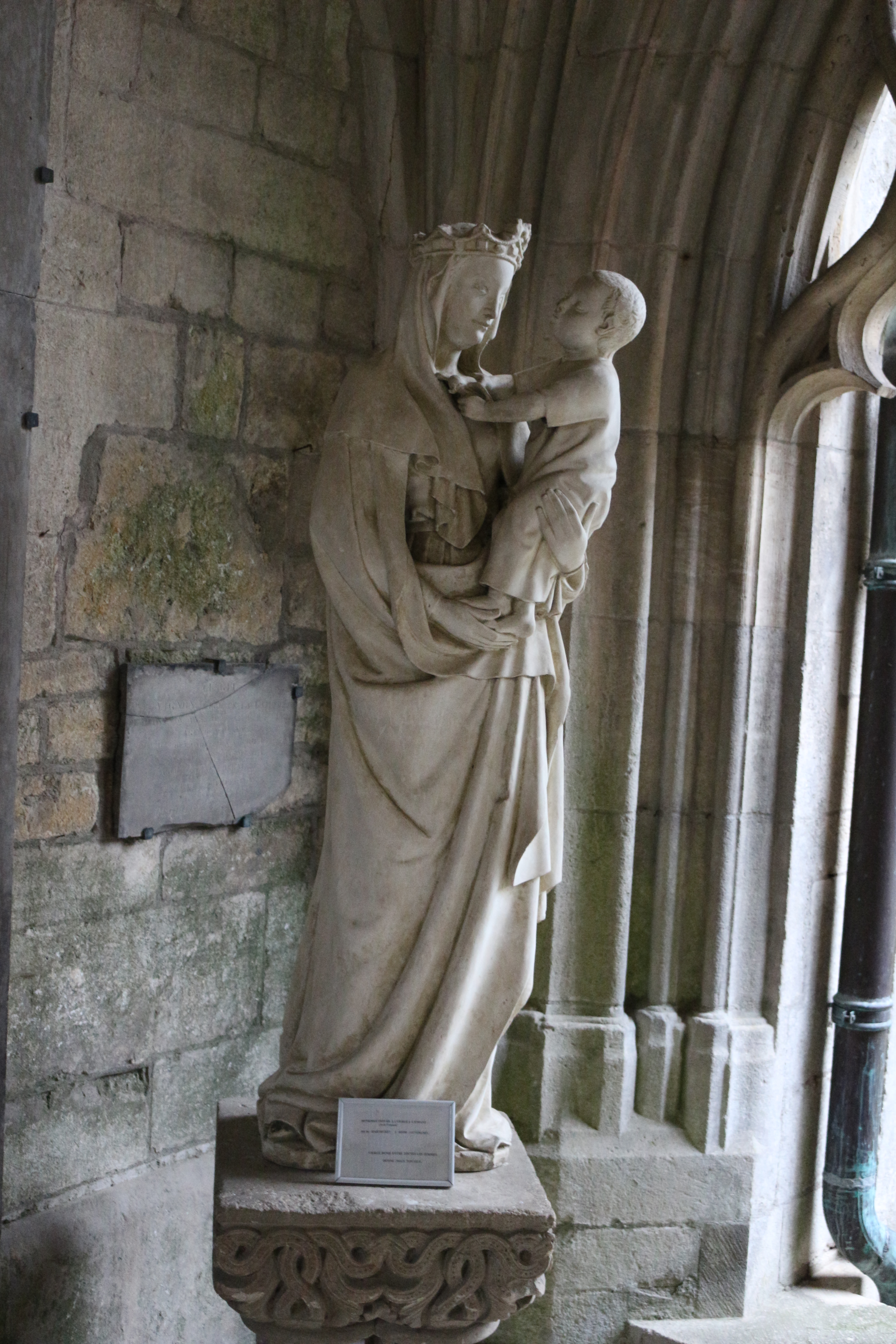 Verdun: Vierge Marie Mère de Dieu.